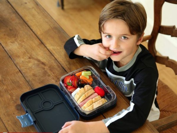 داشتن تغذیه مناسب و سالم در وعده صبحانه برای تمرکز در کلاس - پلکان یادگیری